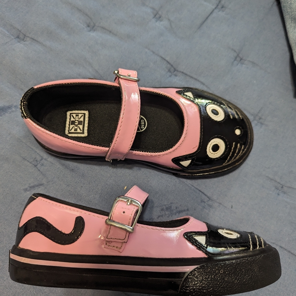Shoes - Picture 3 of 4